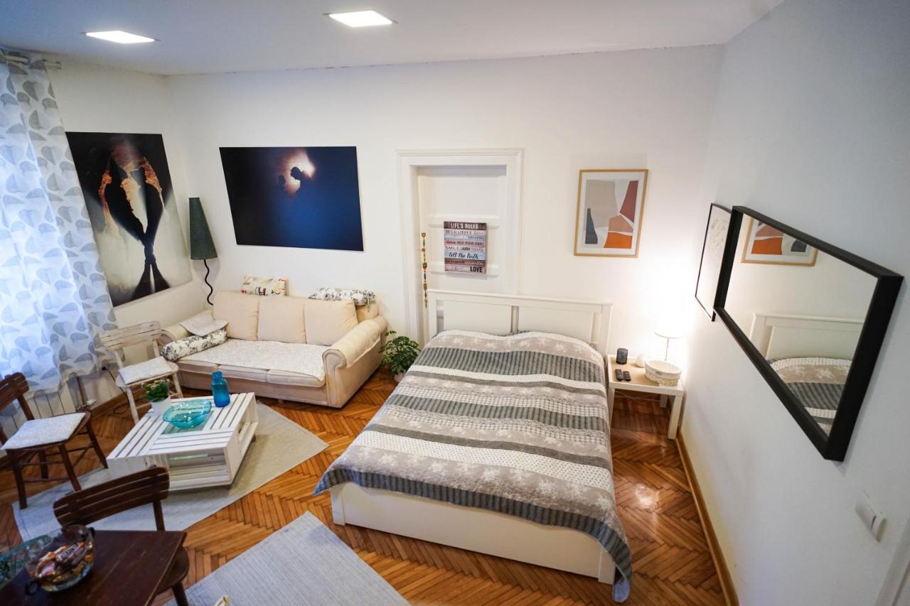 Apartment Park Belgrado Esterno foto