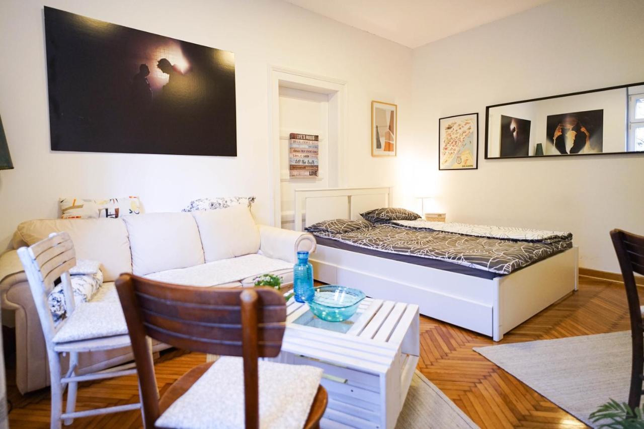 Apartment Park Belgrado Esterno foto