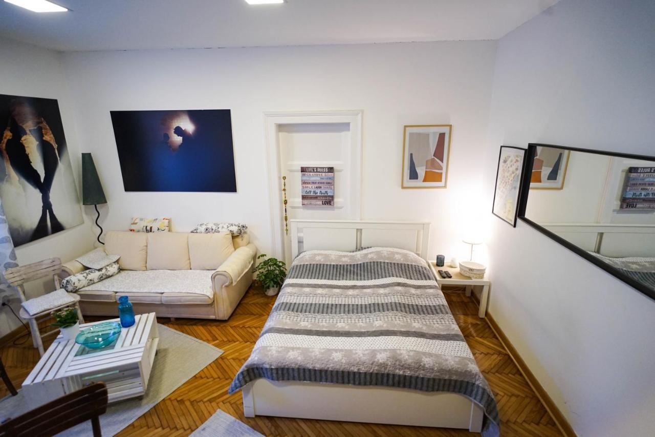 Apartment Park Belgrado Esterno foto